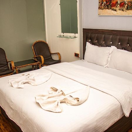 Regina'S Place Otel Mandrem Dış mekan fotoğraf